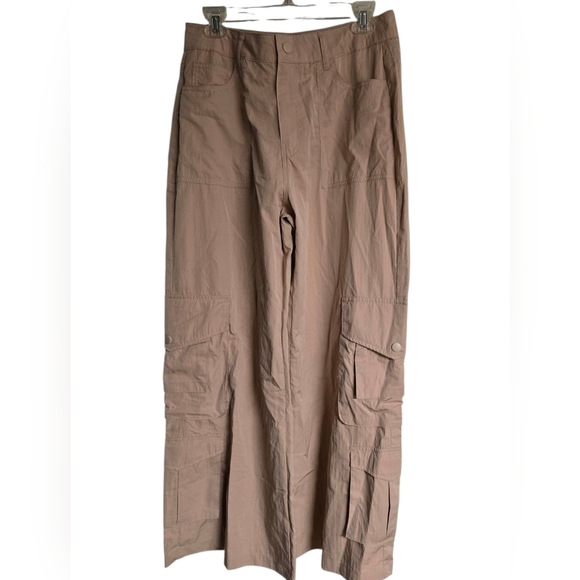 Forever 21 Tan Women's Lightweight Cargo Pants Wide Leg Size Large - Picture 1 of 6
